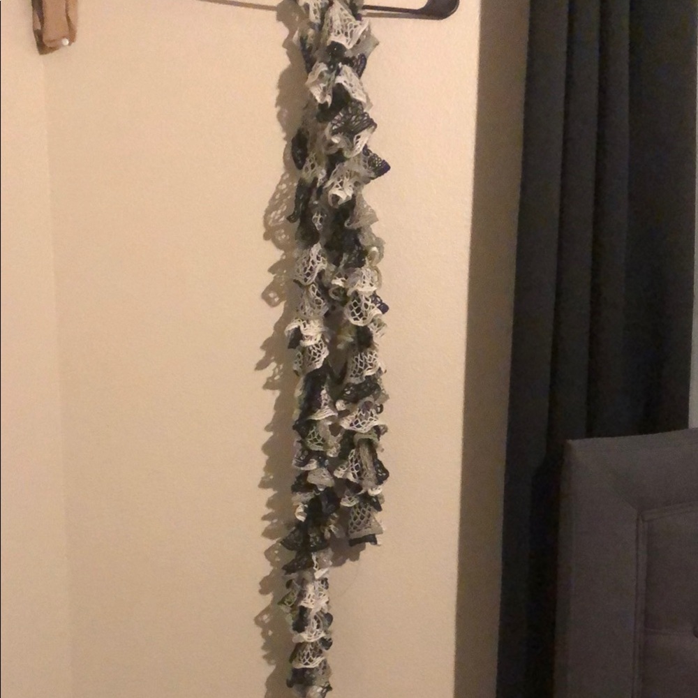 Black and White Ruffled Scarf